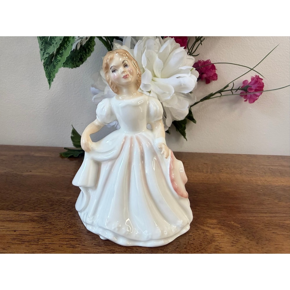 Royal Doulton Amanda HN2996 Bone China Figurine Blonde Lady Figure Vintage